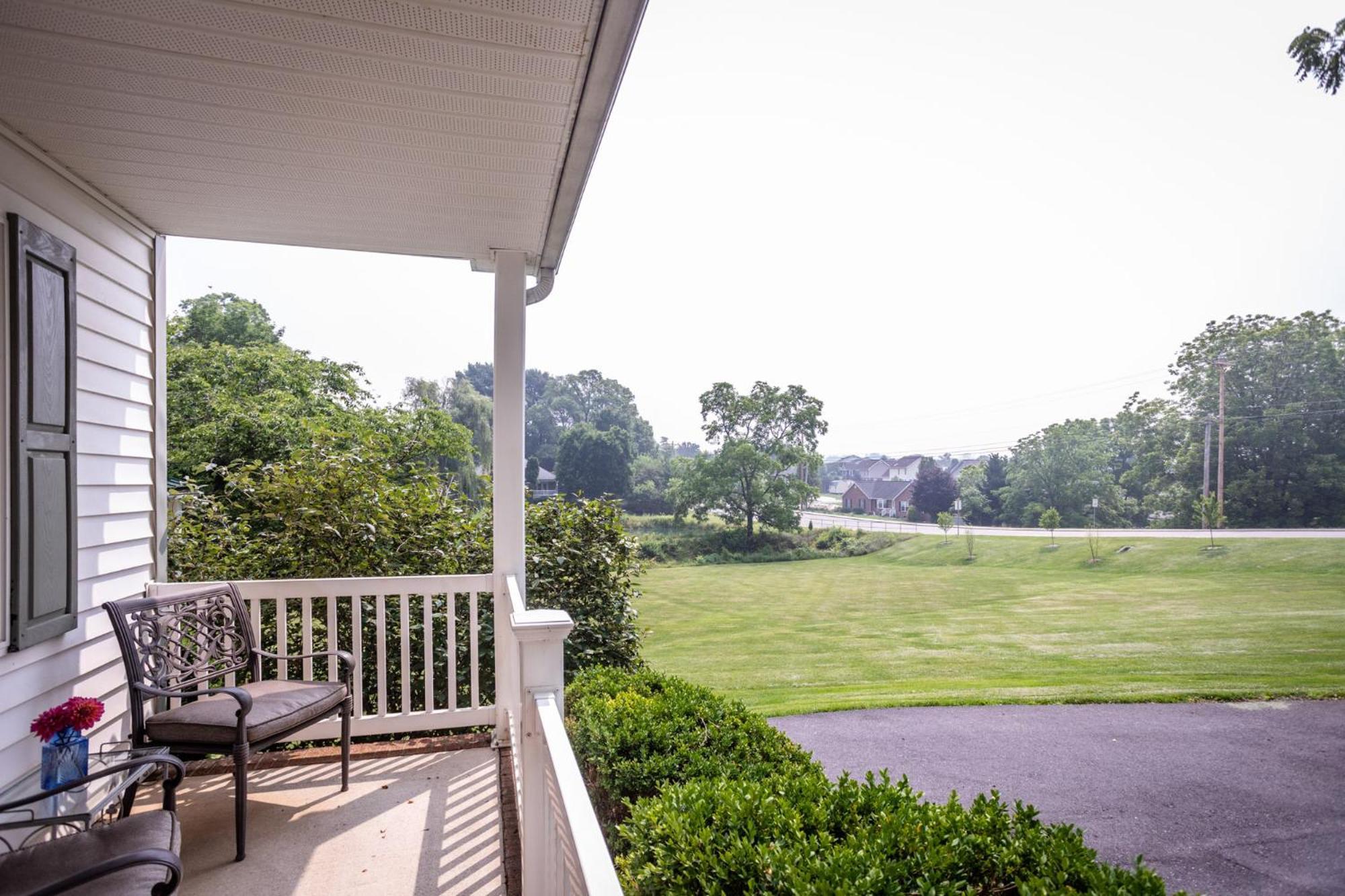 By The Side Of The Road Inn & Cottages Harrisonburg Exterior photo